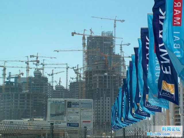 兴建中的摩天大楼.jpg