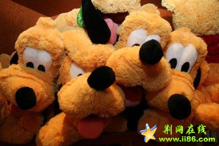 琳琅满目的迪斯尼商品2.jpg