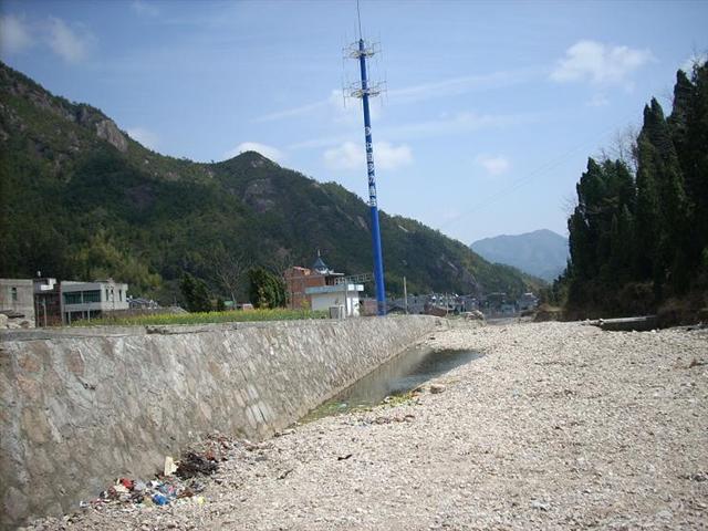 移动信号塔.JPG