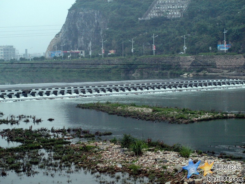 久防拦水坝