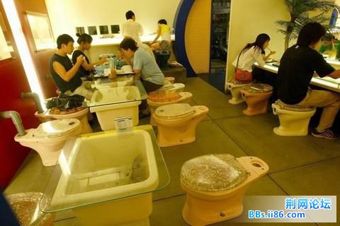 厕所餐厅一偶.jpg