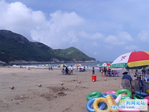 远看海滩