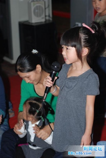 点点唱歌表演
