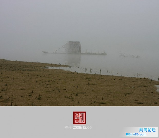 雾景下的水墨画1.jpg